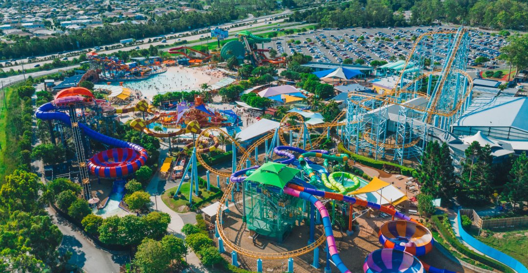 Theme park management and modern water park